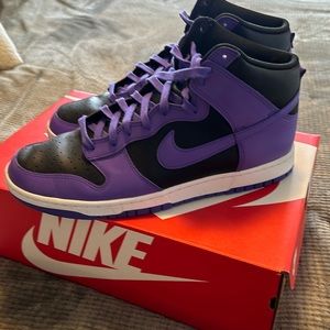 Nike Dunk High size 13.  Worn twice